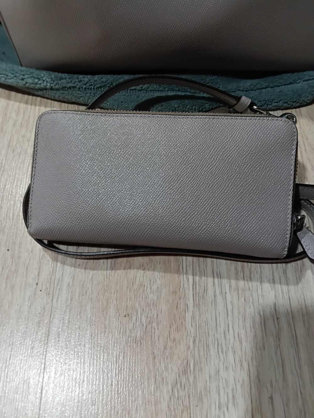 Coach Taupe Cream Pebbled Leather Satchel with Wallet - Picture 13 of 16